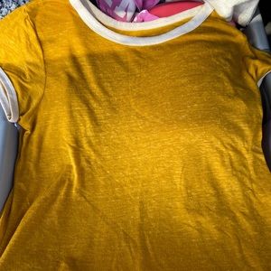 ADORABLE fall shirt from american eagle